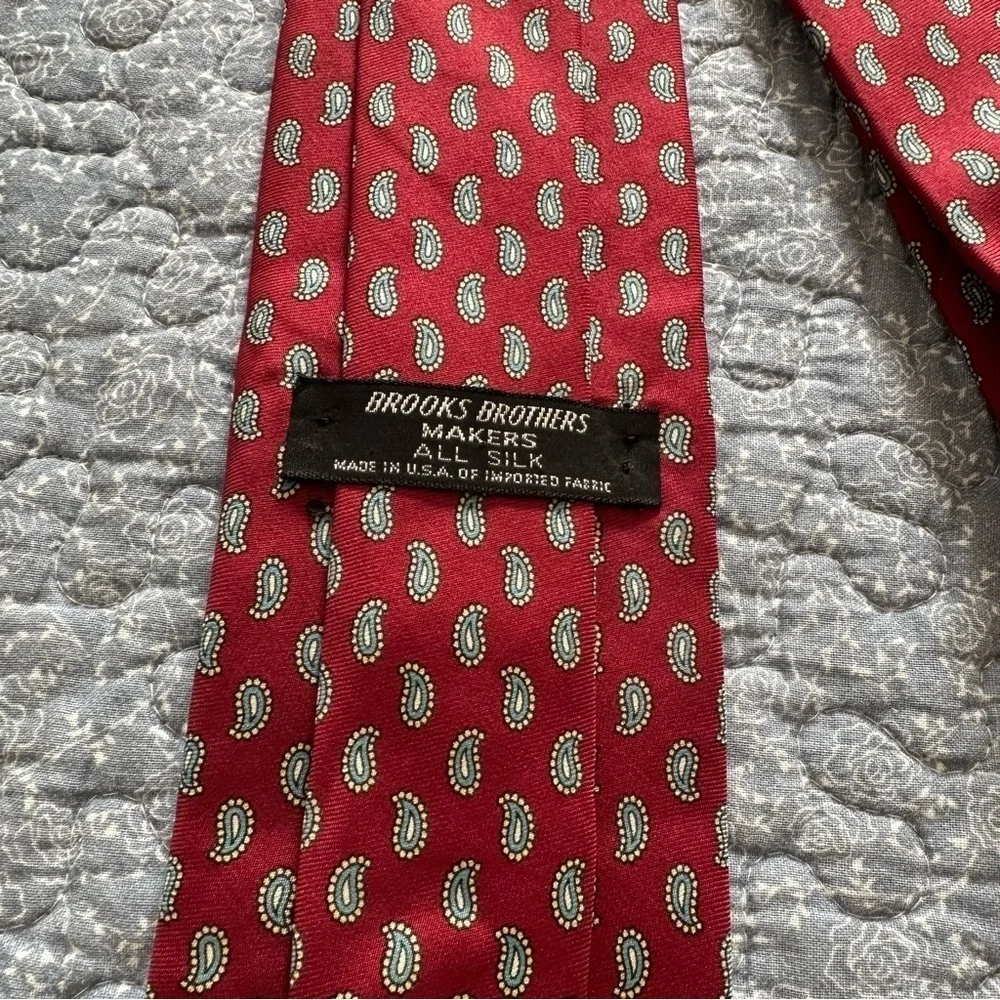 Brooks Brothers Makers Tie Vintage Red Gray Cream 57” x 3”